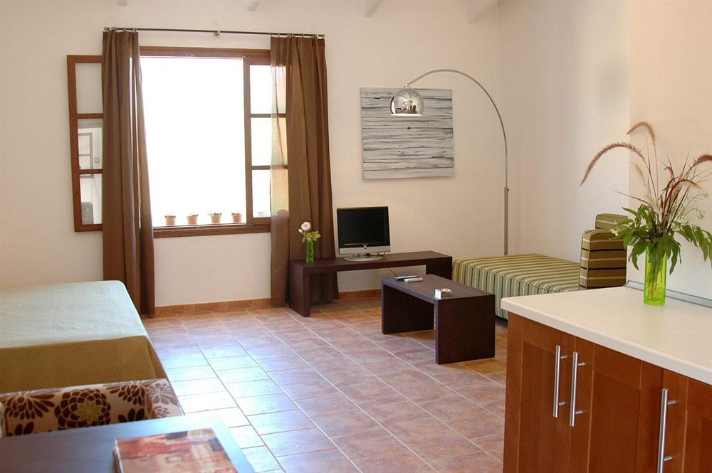 Loftotel Canet Esporles Luaran gambar