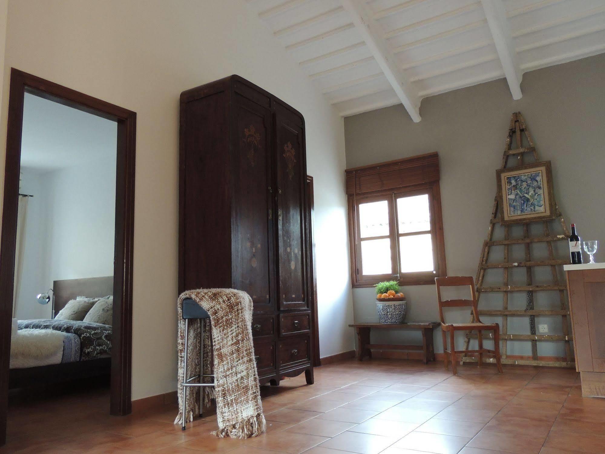 Loftotel Canet Esporles Luaran gambar