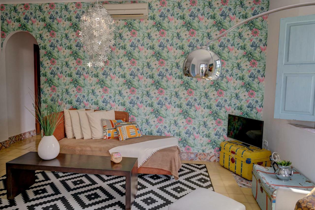 Loftotel Canet Esporles Bilik gambar